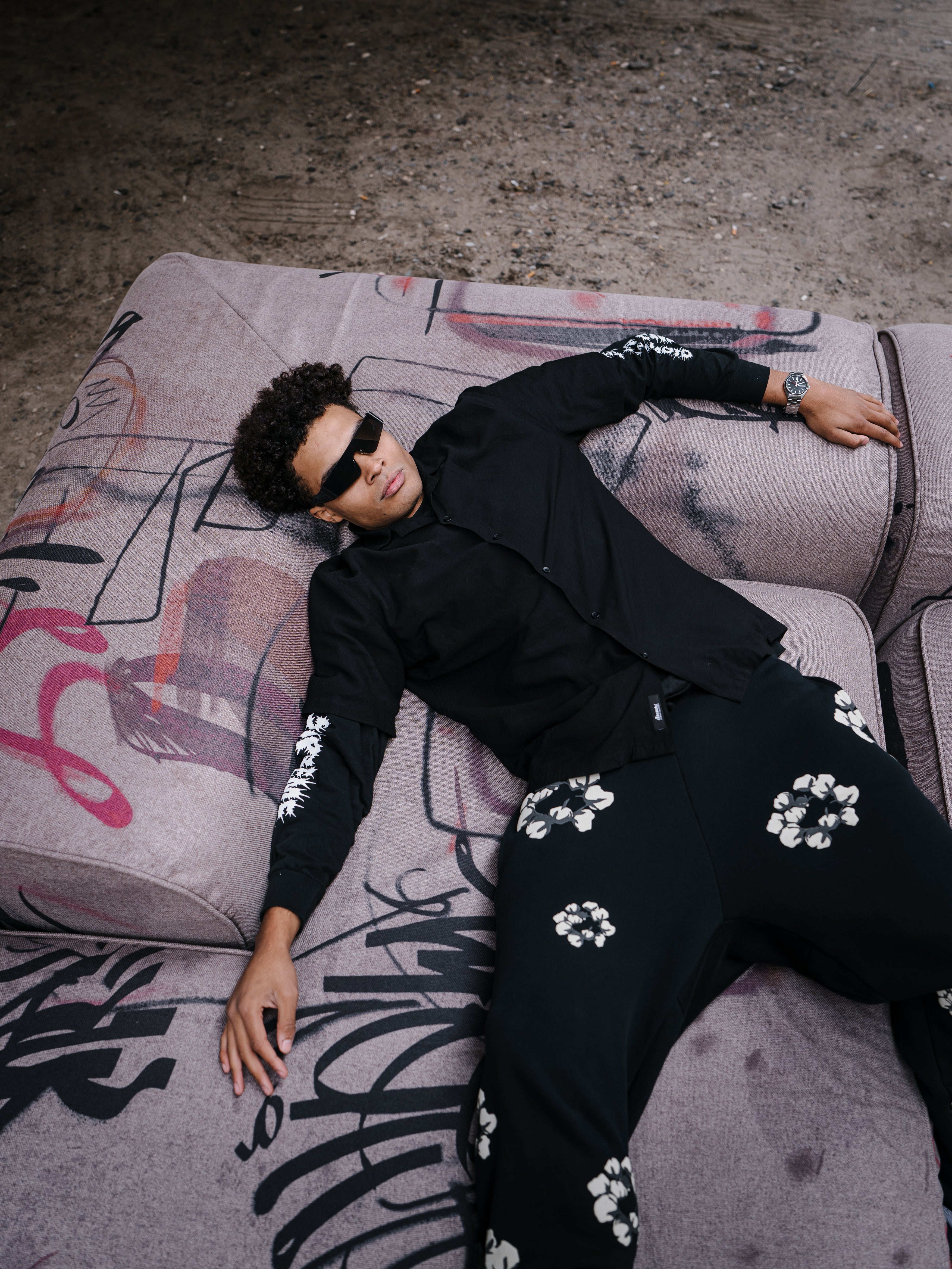 CLASSIC Modular Sofa: Unfiltered Street Energy