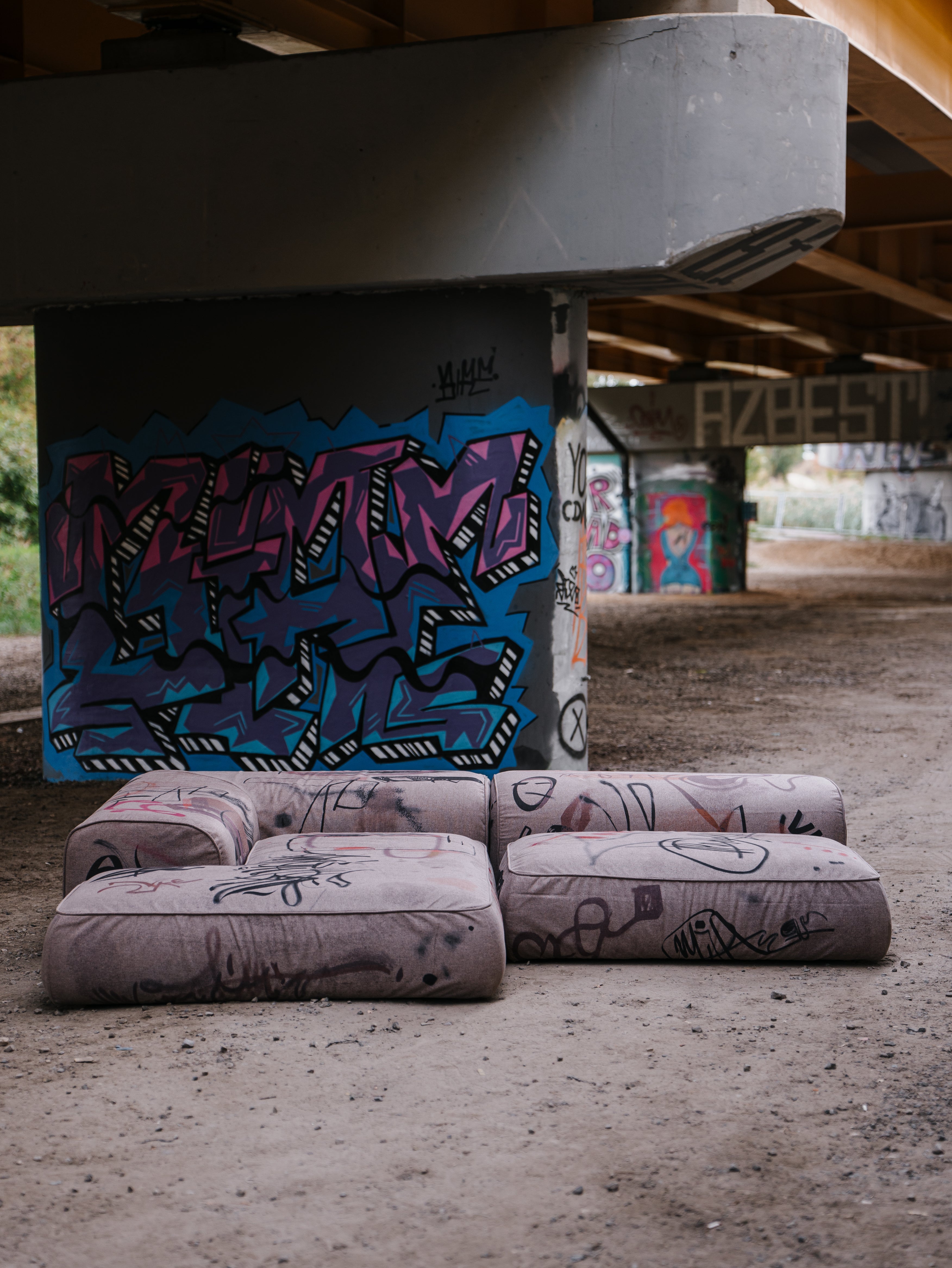 CLASSIC Modular Sofa: Unfiltered Street Energy